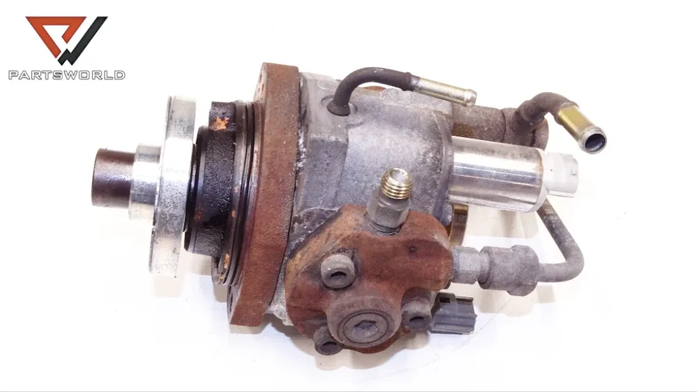 ГНП 16700-AW401 за NISSAN Almera Tino 2.2 Di 136 hp (mpv)