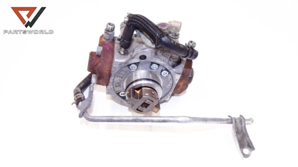 ГНП 22100-0r030 за lexus is ii 220d 2.2d 177 hp...