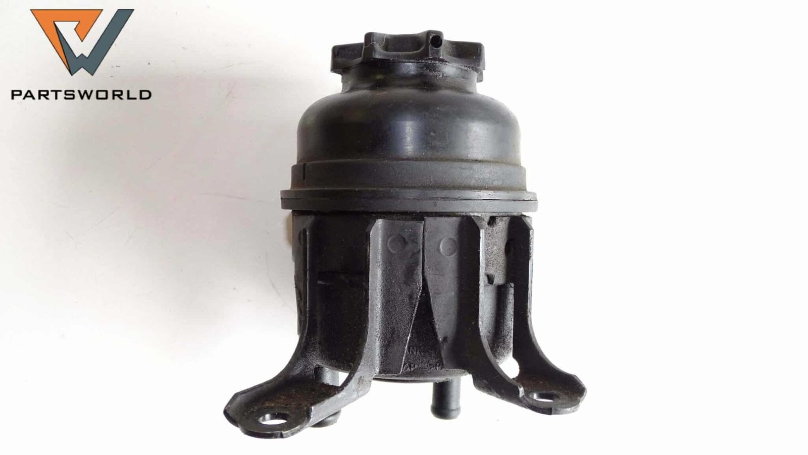 Казанче хидравлична течност за Bmw 5-series (e39) 2.0i 150hp (sedan) Казанче хидравлична течност за Bmw 5-series (e39) 2.0i 150hp (sedan)