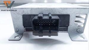 Модул усилвател 8e9035223 за Audi  A4 1.9 Tdi 116 Hp (avant) (b7)