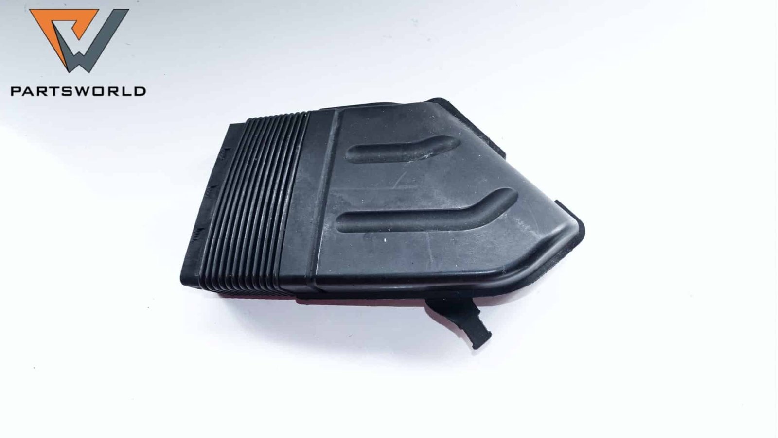 Въздуховод за Audi A4 1.9 Tdi 116 Hp (avant) (b7) Въздуховод за Audi A4 1.9 Tdi 116 Hp (avant) (b7)