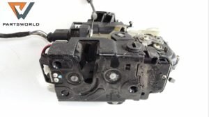 Брава врата задна дясна  за Vw Golf 1.6 I 101 Hp (iv) (1j1)