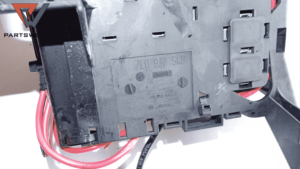 Бушонно табло под седалка предна лява 7l0937548 за Vw Touareg  2.5 Tdi (r5) 174 Hp (7l) (suv)