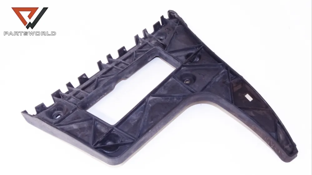 Държач задна броня десен за Audi A5 Sportback (8ta) 3.0 Tdi 239 Hp (sportback) Държач задна броня десен за Audi A5 Sportback (8ta) 3.0 Tdi 239 Hp (sportback)