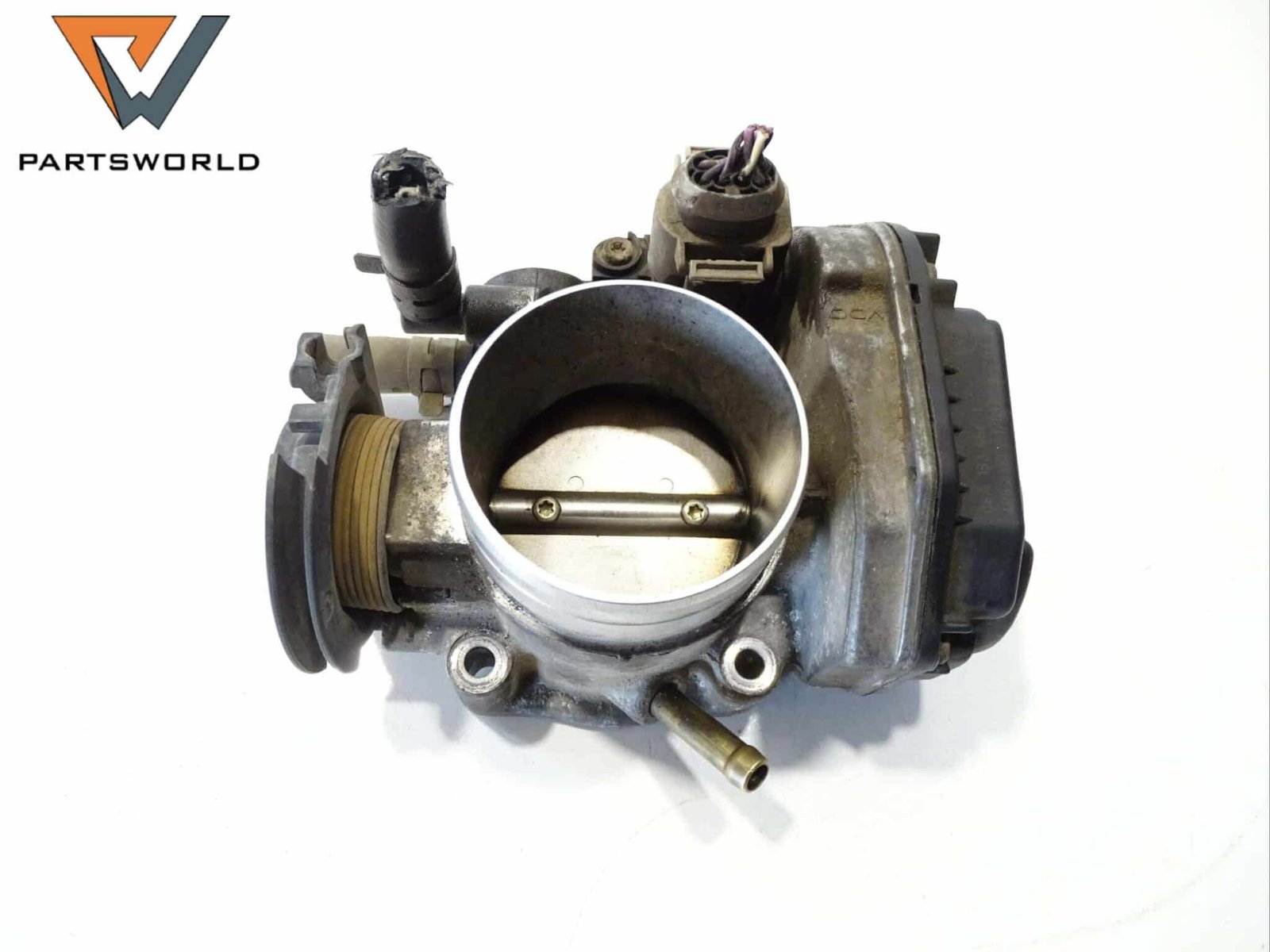 Дросел клапа за Vw Golf 1.6 I 101 Hp (iv) (1j1) Дросел клапа за Vw Golf 1.6 I 101 Hp (iv) (1j1)