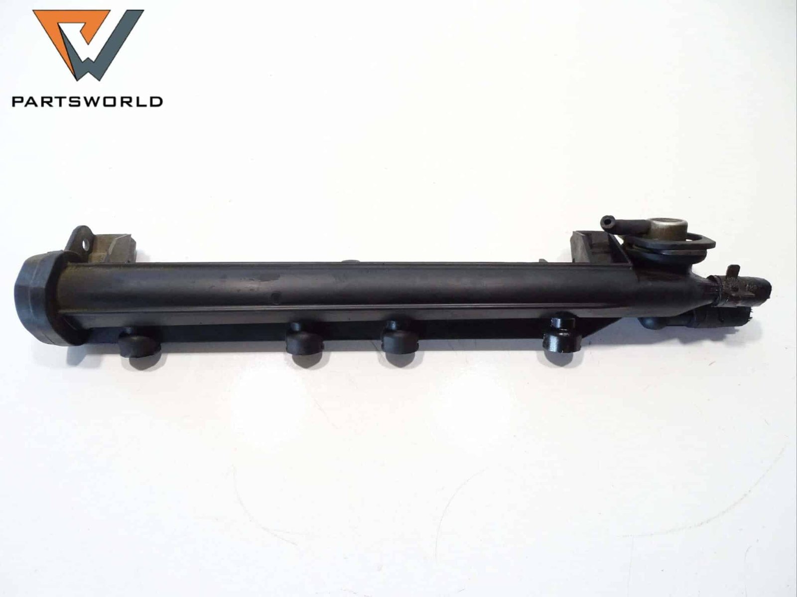 Горивна рейка за Vw Golf 1.6 I 101 Hp (iv) (1j1) Горивна рейка за Vw Golf 1.6 I 101 Hp (iv) (1j1)