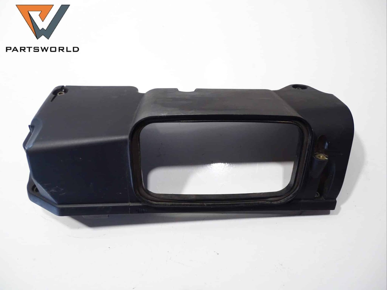 Капак въздушен филтър за Bmw 3-series (e91) 2.0 D 163 Hp (e91) (combi) Капак въздушен филтър за Bmw 3-series (e91) 2.0 D 163 Hp (e91) (combi)