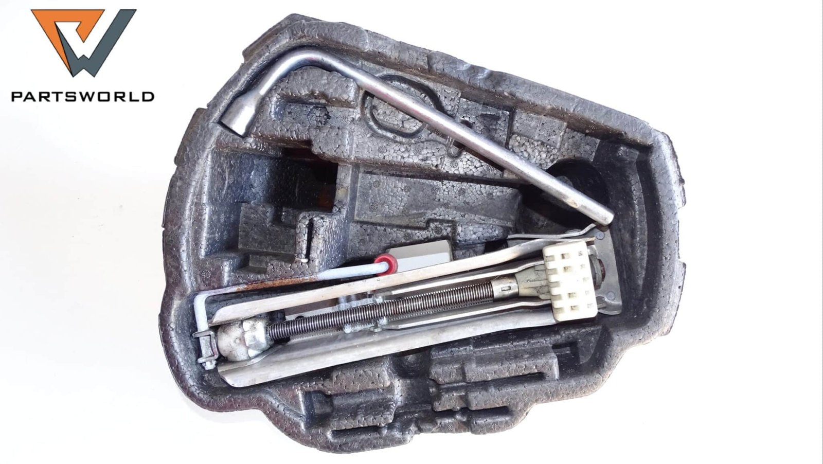 Комплект крик и ключ за Mercedes-benz Clk-class (w209) 2.7 Cdi 170 Hp (coupe) Комплект крик и ключ за Mercedes-benz Clk-class (w209) 2.7 Cdi 170 Hp (coupe)