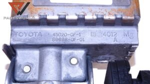 Кормилна колона   за Toyota  Corolla Verso Ii (ar10) 2.2 D4d 136 Hp (mpv)