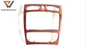 Лайсна около копчета и навигация за Mercedes-benz C-class (w203) 2.0 Cdi 116 Hp (combi)