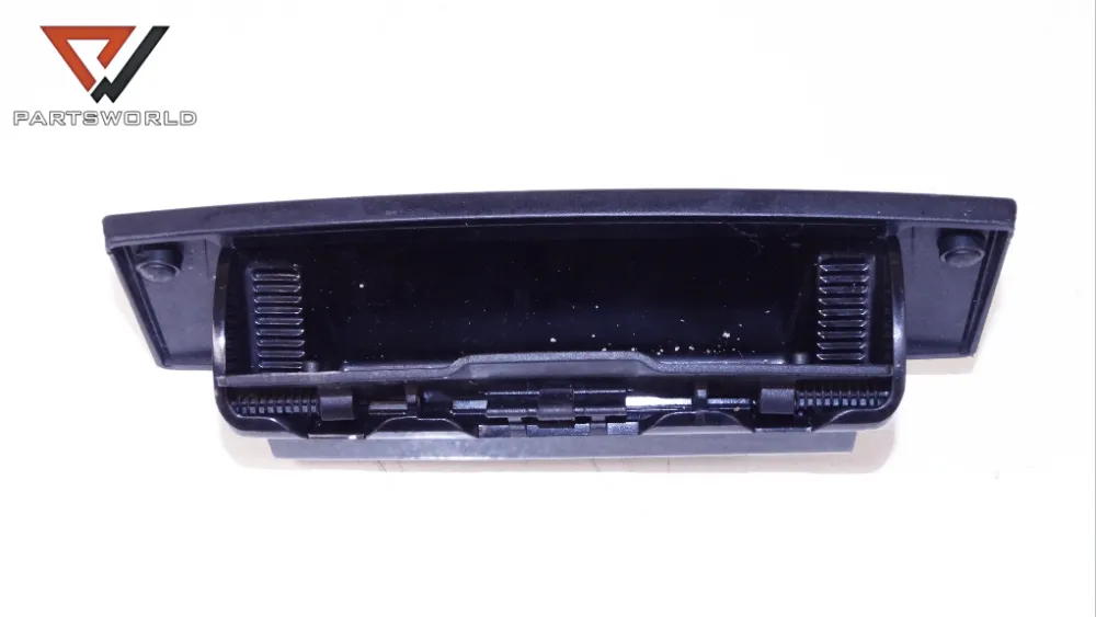 Пепелник заден за Audi A5 Sportback (8ta) 3.0 Tdi 239 Hp (sportback) Пепелник заден за Audi A5 Sportback (8ta) 3.0 Tdi 239 Hp (sportback)