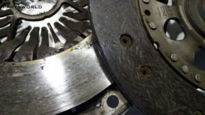 Притискателен и феродов диск   за Bmw 3-series (e91) 2.0 D 163 Hp (e91) (combi)