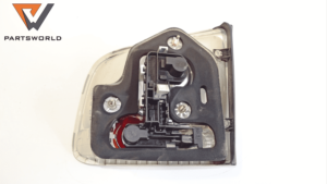 Стоп вътрешен ляв  за Vw Touareg  2.5 Tdi (r5) 174 Hp (7l) (suv)