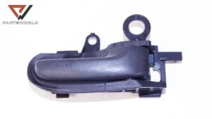 Вътрешна дръжка задна дясна  за Toyota Yaris I (p1) 1.4 D4d (hatchback) (75 Hp)