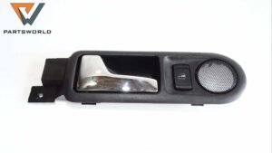 Вътрешна дръжка задна лява  за Vw Golf 1.6 I 101 Hp (iv) (1j1)