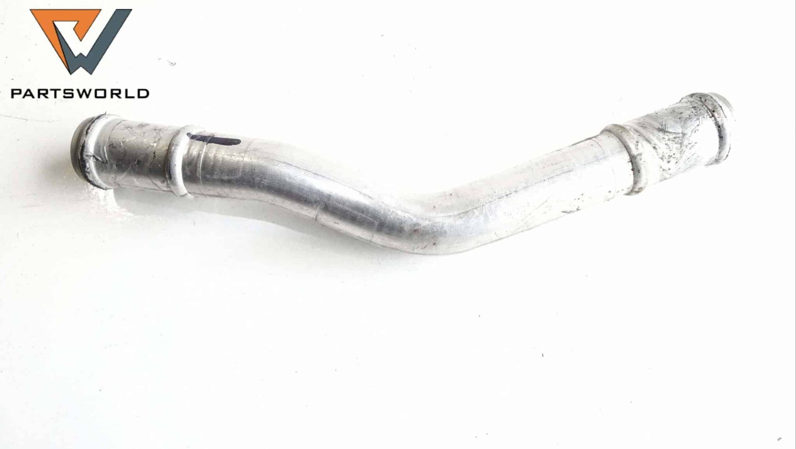 Водна тръба за Vw Touareg 2.5 Tdi (r5) 174 Hp (7l) (suv) Водна тръба за Vw Touareg 2.5 Tdi (r5) 174 Hp (7l) (suv)