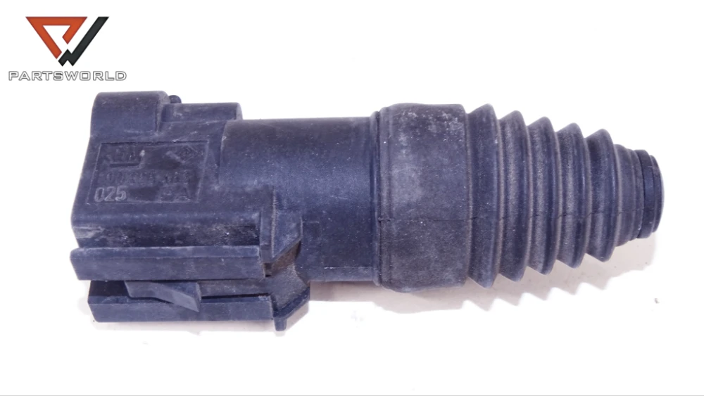 Датчик преден капак за Opel Zafira A 2.2 I 147 Hp (minivan) Dsc03704_partsworld