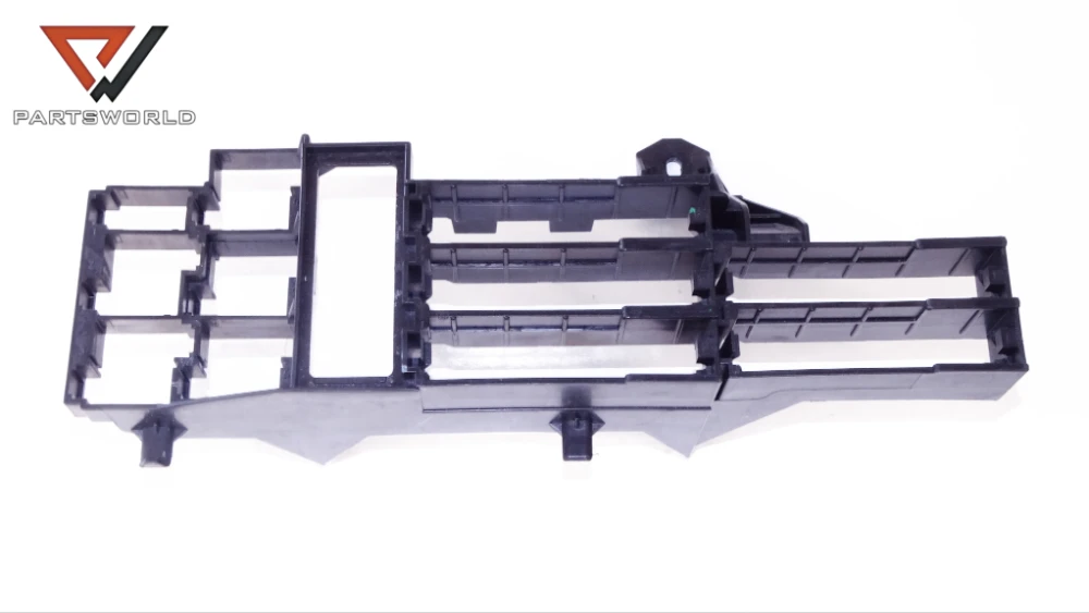 Основа инсталация в багажник за Audi A7 3.0 Tdi 245 Hp (c7) (sportback) Dsc03929_partsworld