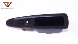 Панел копче ел. стъкло задно дясно  за citroen c4 1.4 i 16v 88 hp