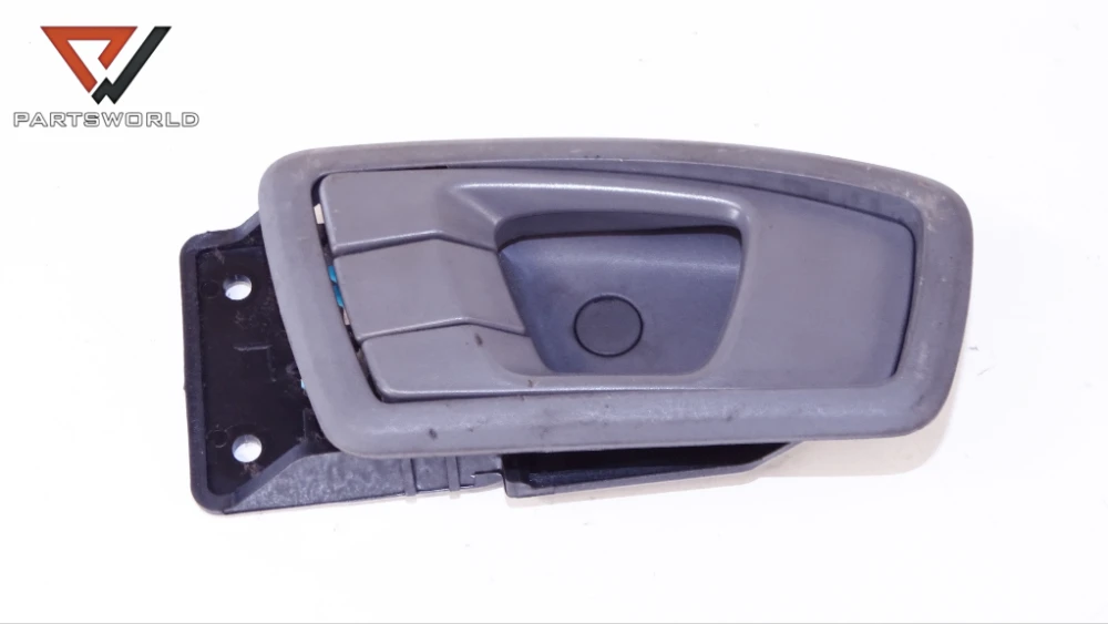 Вътрешна дръжка задна лява за kia carens i 2.0 crdi 113 hp Вътрешна дръжка задна лява за kia carens i 2.0 crdi 113 hp