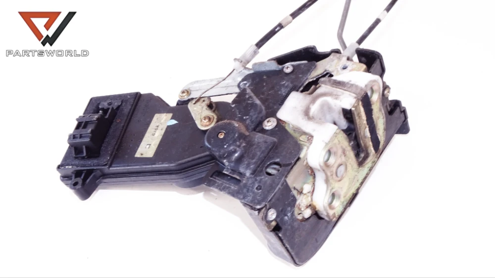 Брава врата предна дясна за mazda 6 (gg) 2.0 (cd) 136 hp (sedan) Брава врата предна дясна за mazda 6 (gg) 2.0 (cd) 136 hp (sedan)