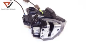 Брава врата задна дясна за lexus is ii 220d 2.2d...