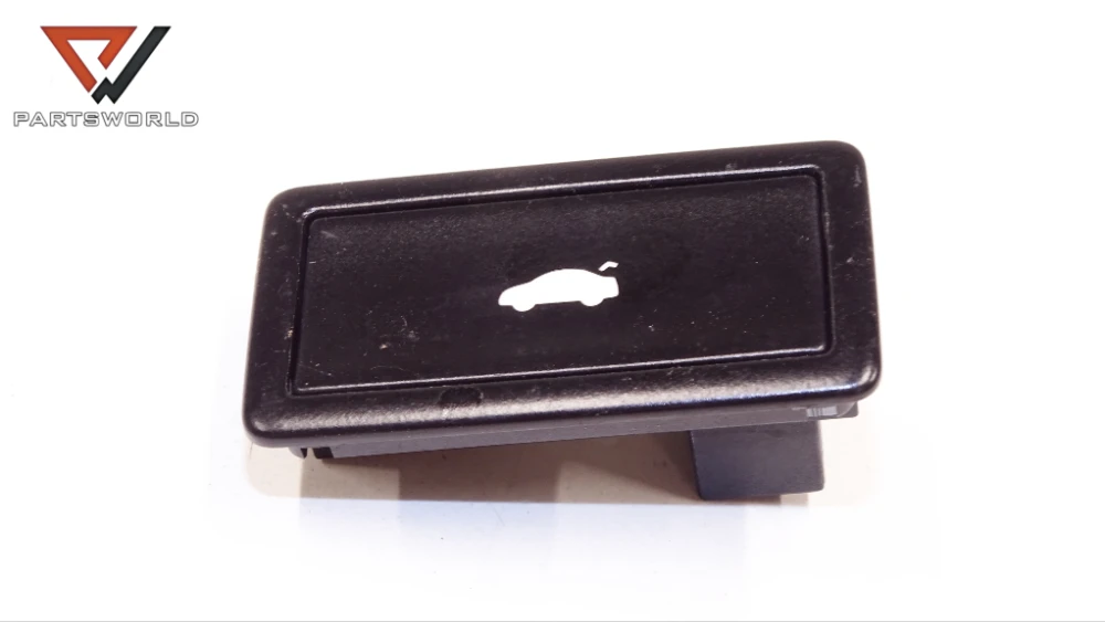 DSC06629_PARTSWORLD Бутон затваряне заден капак 3D0959831D за AUDI A7 3.0 TDI 245 hp (C7) (sportback) - Image 1