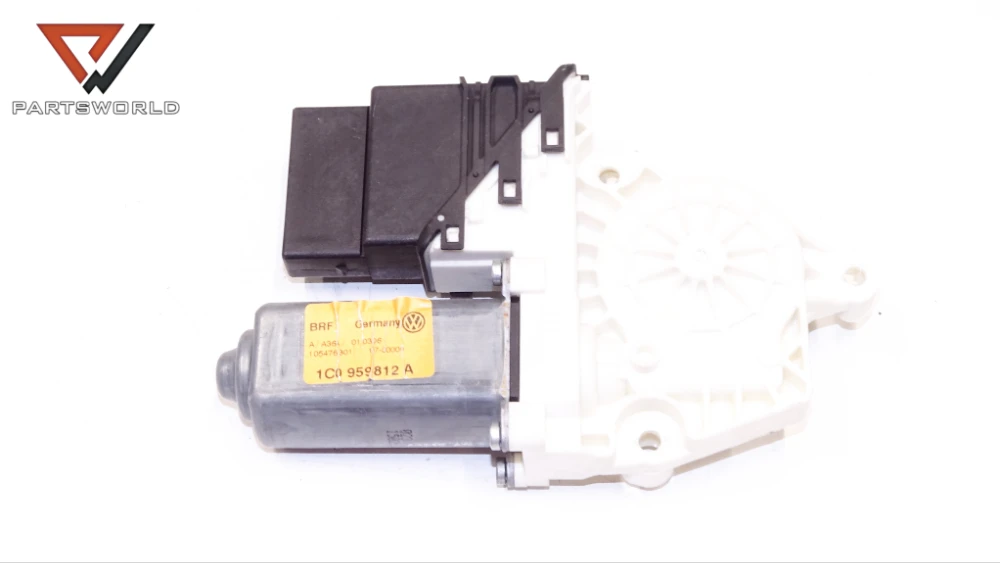 DSC06679_PARTSWORLD Машинка ел стъкло задна дясна за VW Golf IV Variant 1.9 TDI 101 hp (combi) - Image 1