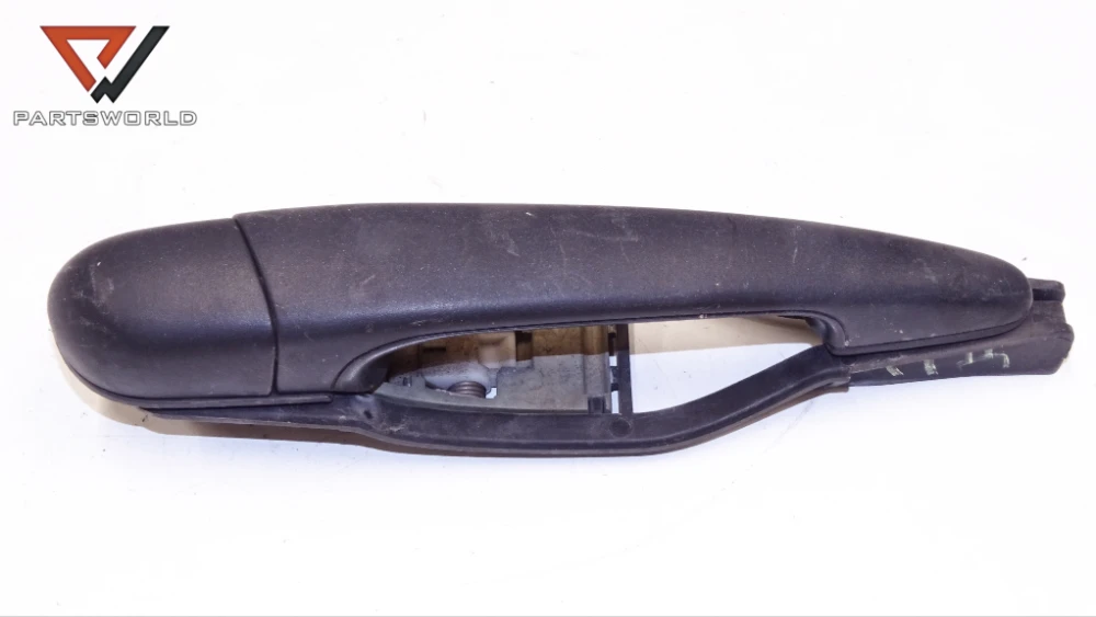 Външна дръжка предна дясна за bmw 3-series (e46) 1.8i 118... Външна дръжка предна дясна за bmw 3-series (e46) 1.8i 118...