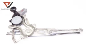 Машинка ел сткло със стъклоповдигач предна дясна за lexus is...