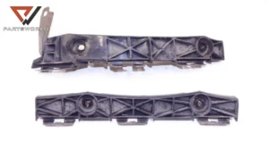 Водачи задна броня леви за lexus is ii 220d 2.2d...