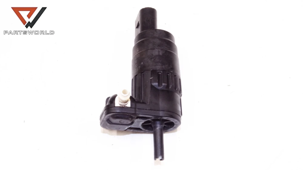 Помпичка за чистачки 1k6955651 за seat altea (facelift) 1.2 tsi... Помпичка за чистачки 1k6955651 за seat altea (facelift) 1.2 tsi...