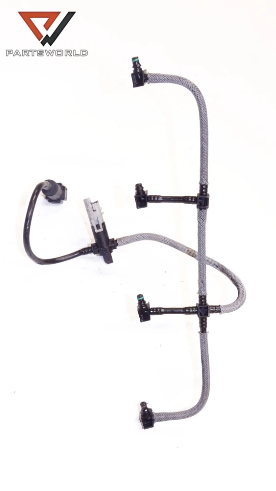 Тръбичка за обратно гориво за ford transit connect 1.8 tdci 90 hp (van) Тръбичка за обратно гориво за ford transit connect 1.8 tdci 90 hp (van)