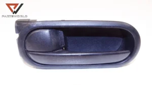 Вътрешна дръжка задна лява  за mazda 2 ii (de) 1.3 i 86 hp (hatchback)