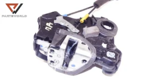 Брава врата предна дясна  за toyota  corolla verso ii (ar10) 2.2 d4d 136 hp (mpv)