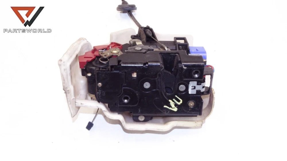 DSC08374_PARTSWORLD Брава врата предна лява за VW Golf V 1.9 TDI 105 hp BKC (hatchback) - Image 1