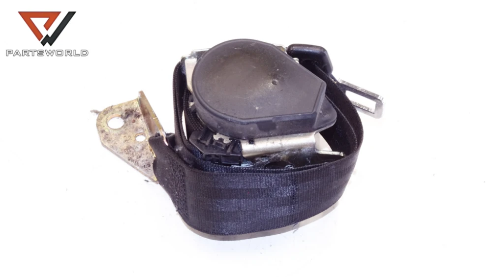 Предпазен колан заден десен за vw golf v 1.9 tdi 105 hp bkc (hatchback) Предпазен колан заден десен за vw golf v 1.9 tdi 105 hp bkc (hatchback)