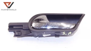 Вътрешна дръжка задна лява  за vw golf v 1.9 tdi 105 hp bkc (hatchback)