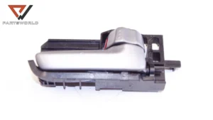 Вътрешна дръжка предна дясна  за suzuki swift 3 (sg) 1.3 i 92 hp (m13a) (hatchback)