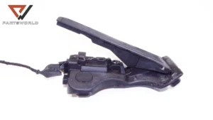 Педал газ  за vw golf v  1.6 fsi 115 hp (bag) (hatchback)