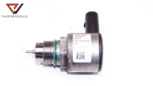 Датчик налягане гориво  04l130764b за vw golf vii variant (ba5) 1.6 tdi 105 hp (cxx) (combi)