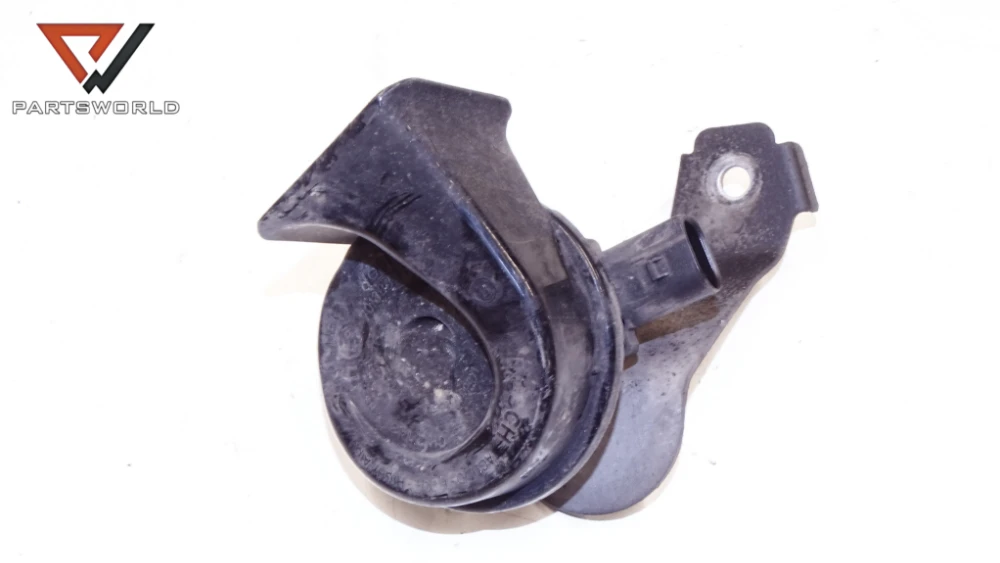 Клаксон за vw golf v plus 1.9 tdi 90 hp (bru) (hatchback) Клаксон за vw golf v plus 1.9 tdi 90 hp (bru) (hatchback)