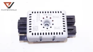 Усилвател антена  5q0035570 за vw golf vii variant (ba5) 1.6 tdi 105 hp (cxx) (combi)