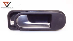 Вътрешна дръжка задна лява  за vw golf v plus  1.9 tdi 90 hp (bru) (hatchback)