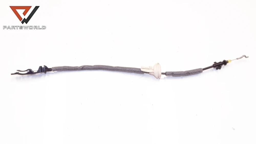 DSC09673_PARTSWORLD Жило брава врата предна дясна 5G4837085B за VW Golf VII Variant (BA5) 1.6 TDI 105 hp (CXX) (combi) - Image 1