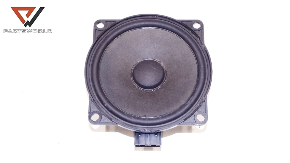 Високоговорител преден десен малък за vw golf v 1.9 tdi 105 hp bkc (hatchback) Високоговорител преден десен малък за vw golf v 1.9 tdi 105 hp bkc (hatchback)