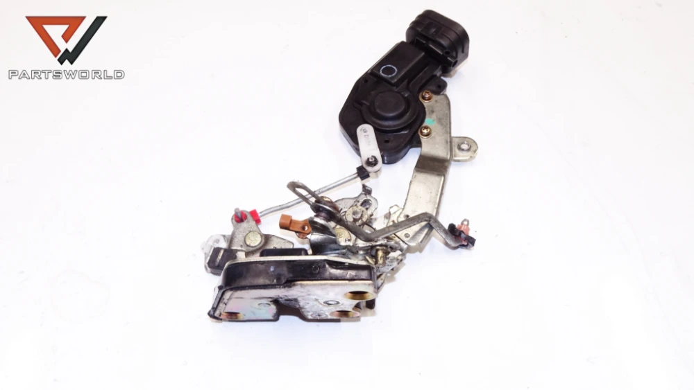 Брава врата задна дясна за daihatsu terios (j1) 1.3 i 16v 4wd 86 hp (suv) Брава врата задна дясна за daihatsu terios (j1) 1.3 i 16v 4wd 86 hp (suv)