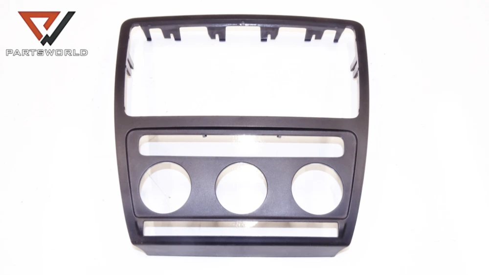 Интериорна лайсна около радио за skoda octavia ii 1.9 tdi (bls) 105 hp (combi) Интериорна лайсна около радио за skoda octavia ii 1.9 tdi (bls) 105 hp (combi)