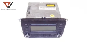 Радио cd  за vw passat 6 variant (b6,3c5) 2.0 tdi 140 hp bkp (combi)