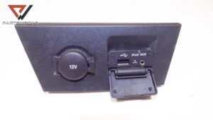 aux порт и адаптер 12v  за kia cee'd i 1.4 cvvt 16v 109 hp (sport wagon)